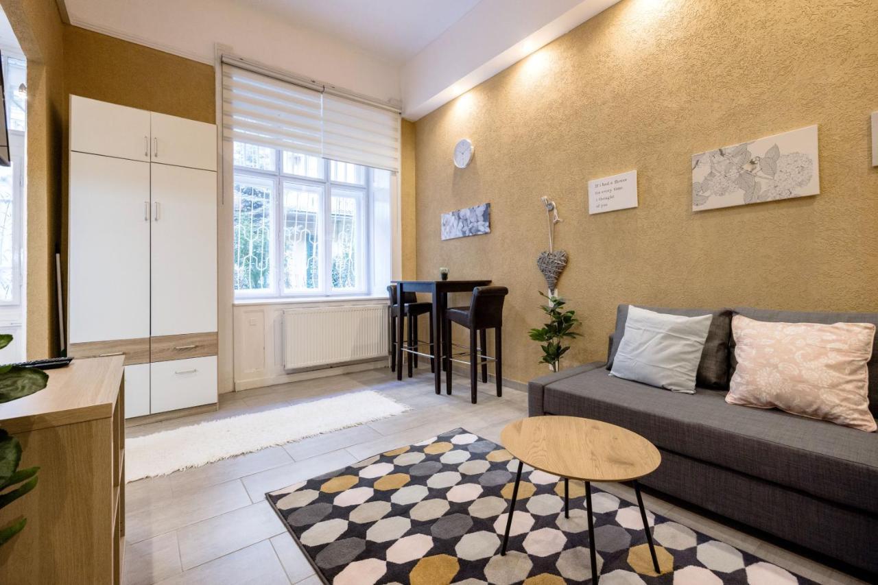 Akacfa 27-1 Center Apartment With Aircon 布达佩斯 外观 照片
